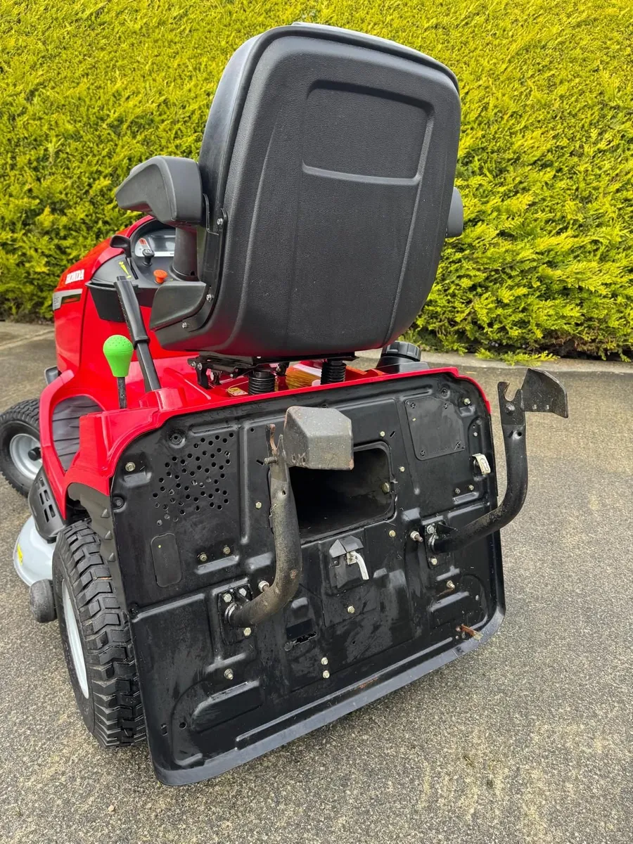 Castelgarden lawn tractor - Image 3