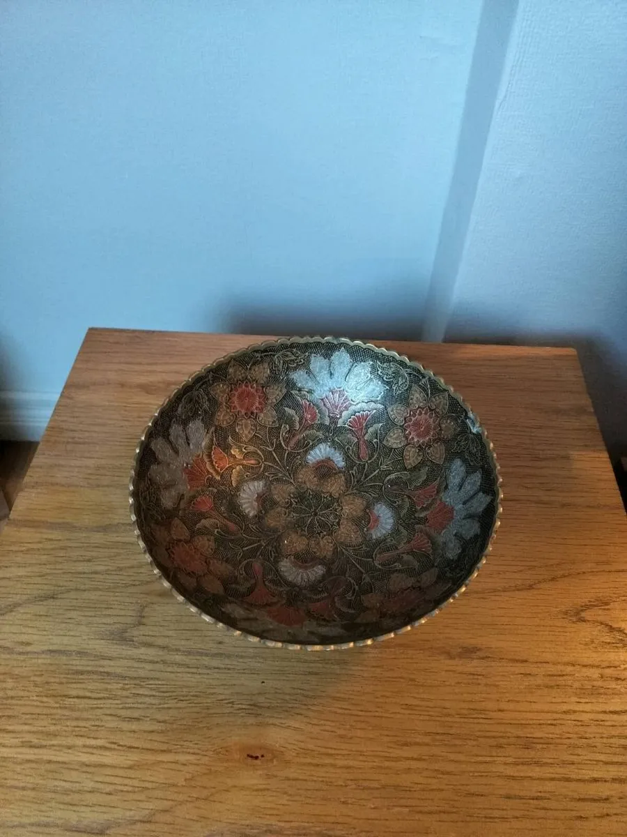 Brass bowl - Image 1