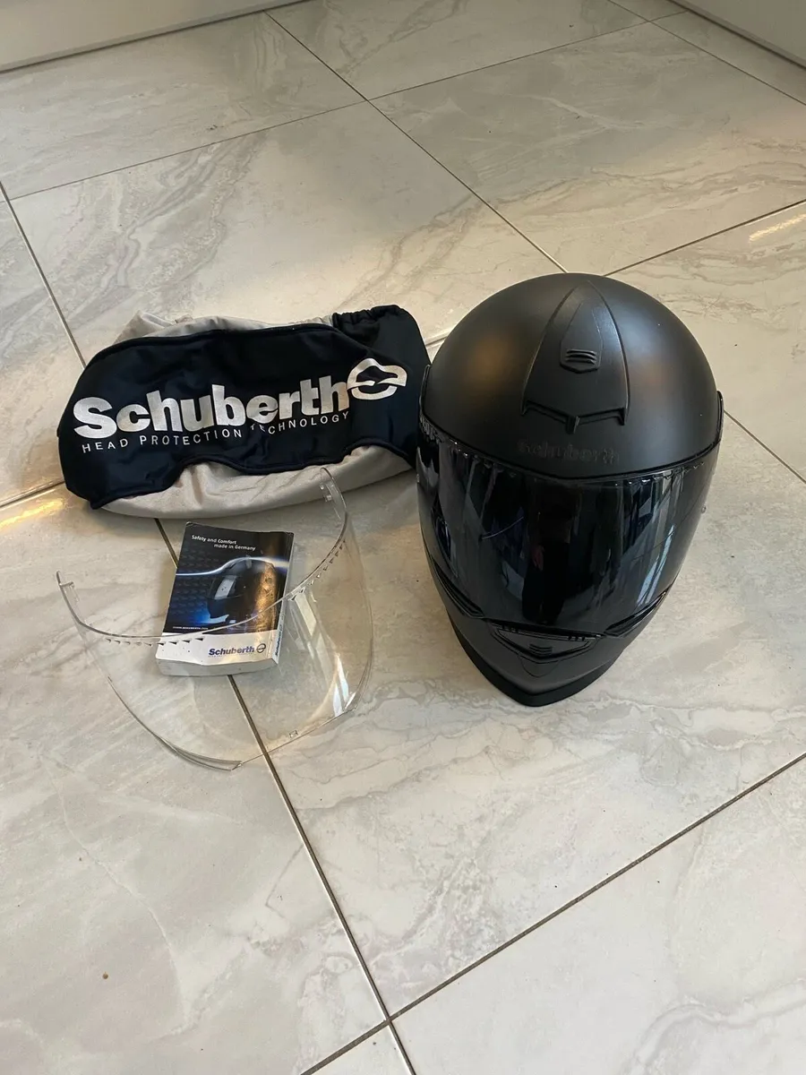 Schuberth s2 helmet - Image 2