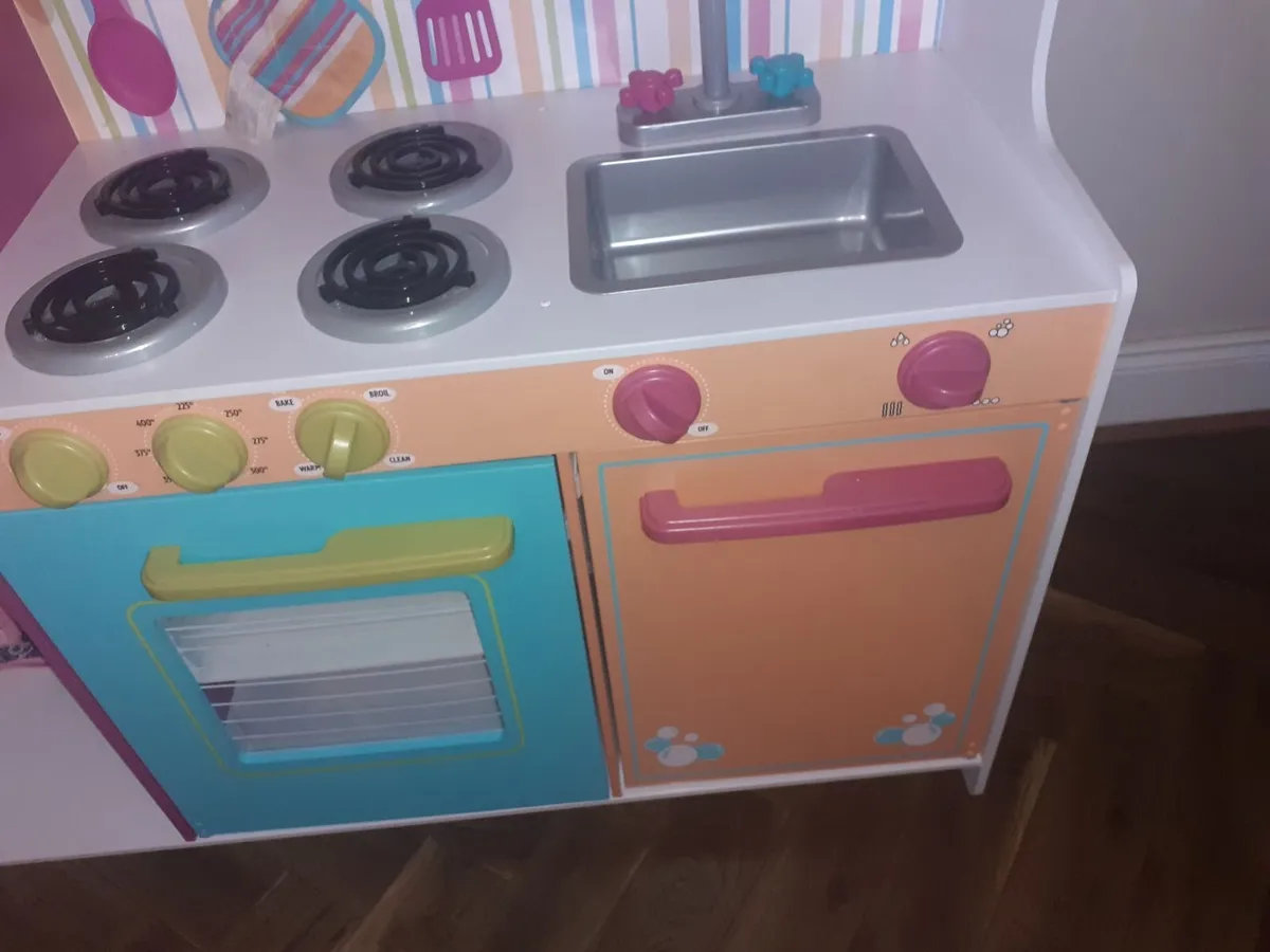 Toy kitchen - Image 3