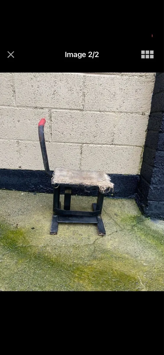 Motor cross stand - Image 2