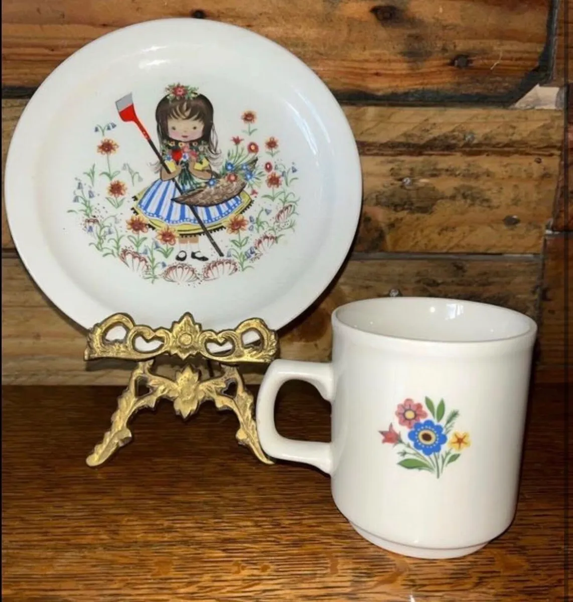 Carrigaline Pottery Set - Image 2