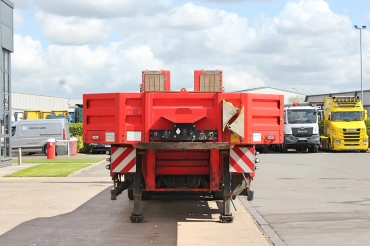 2018 KASSBOHRER TRI-AXLE LOW-LOADER - Image 2
