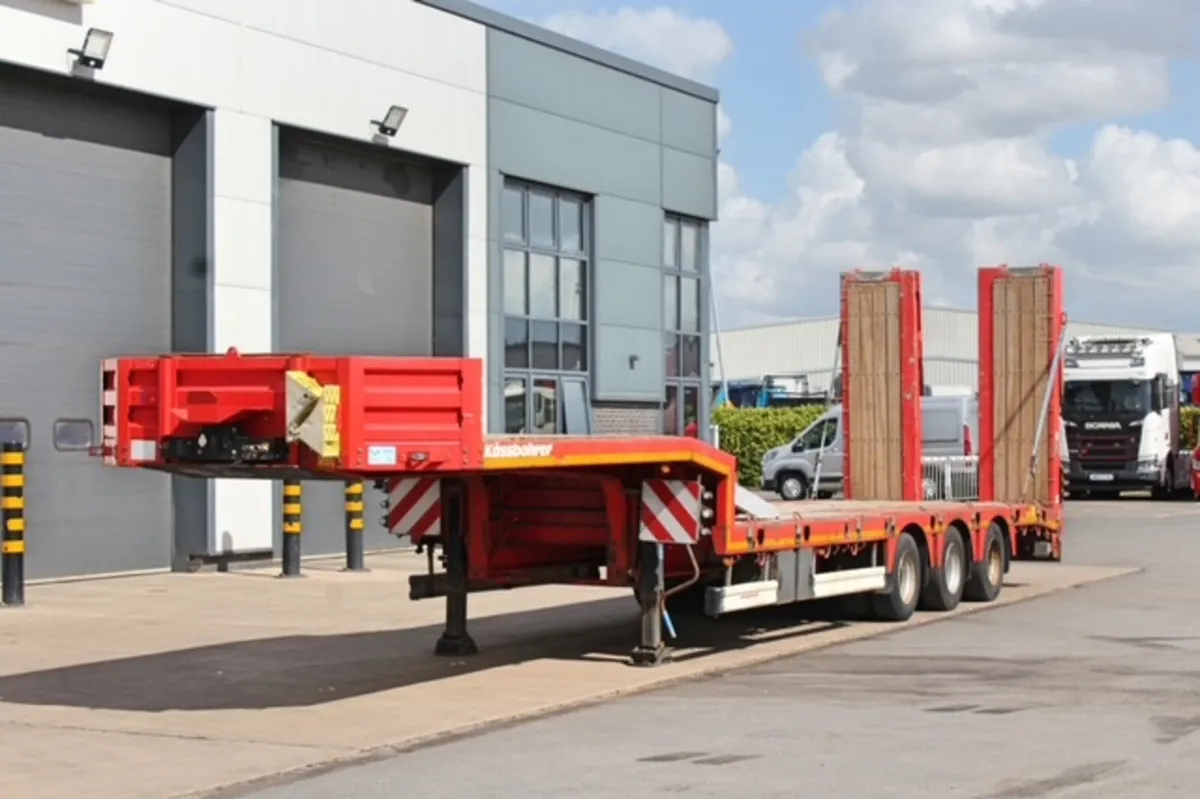 2018 KASSBOHRER TRI-AXLE LOW-LOADER - Image 3