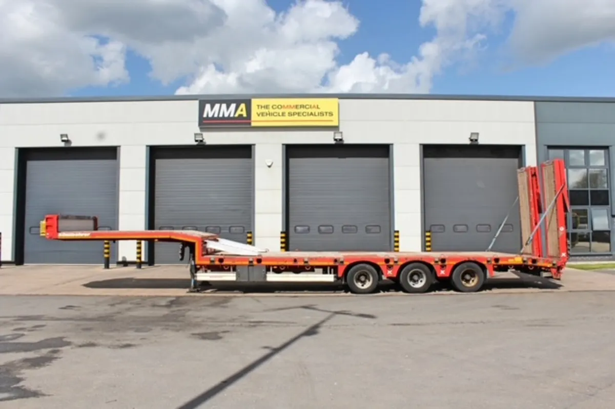 2018 KASSBOHRER TRI-AXLE LOW-LOADER - Image 4