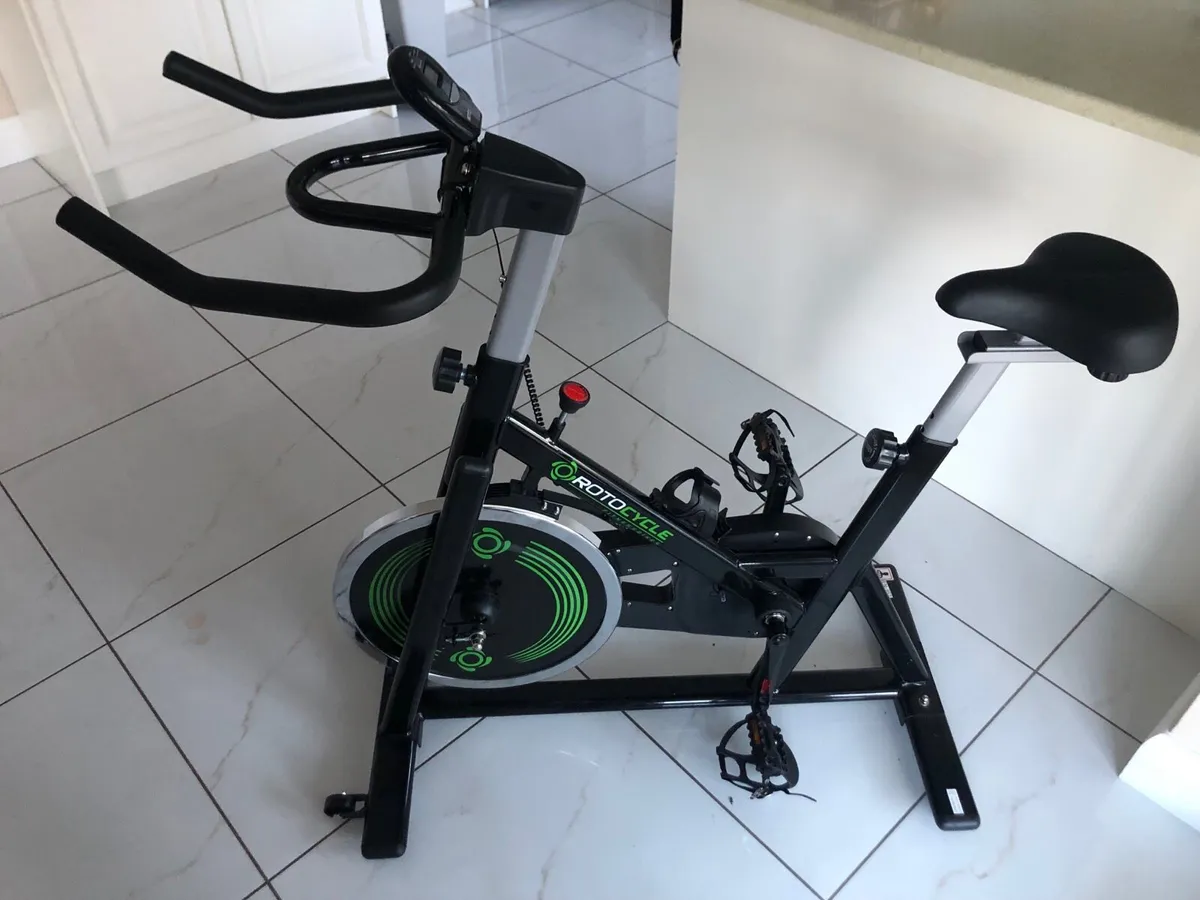 Exercise spin bike - Image 4