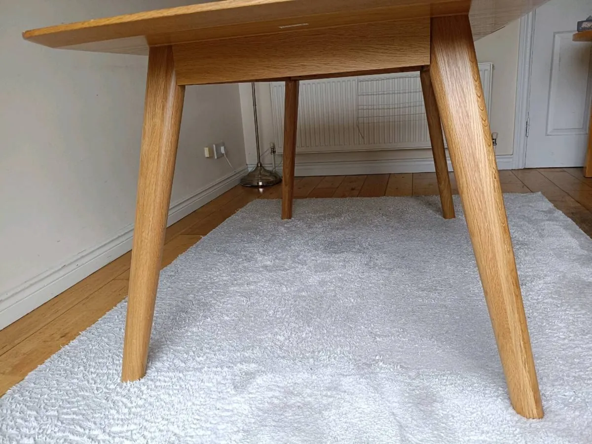 Oak veneer, extendable dining table - Image 3