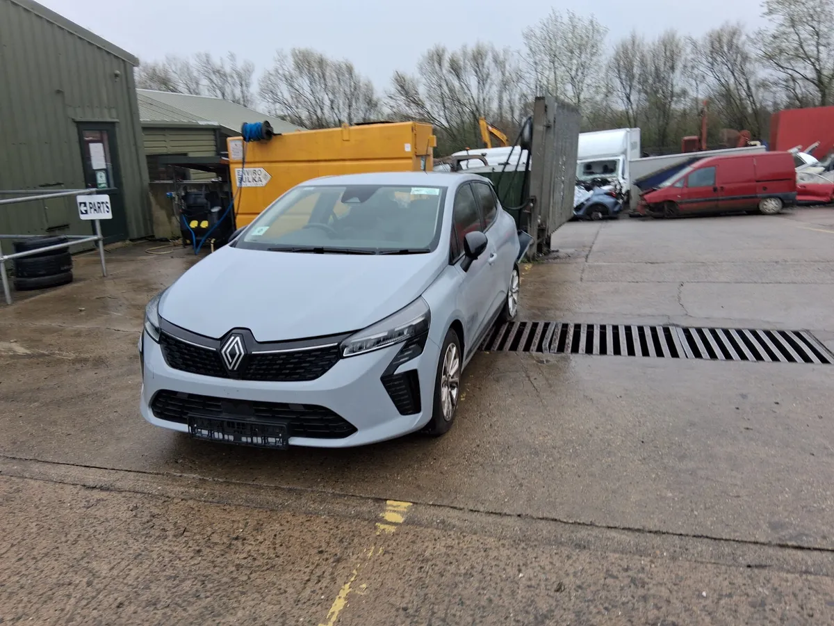 2024 RENAULT CLIO  1 LTR PETROL (for parts only) - Image 2