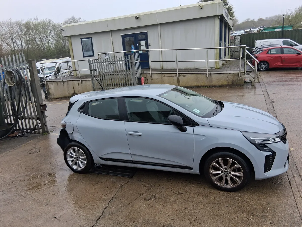 2024 RENAULT CLIO  1 LTR PETROL (for parts only) - Image 4