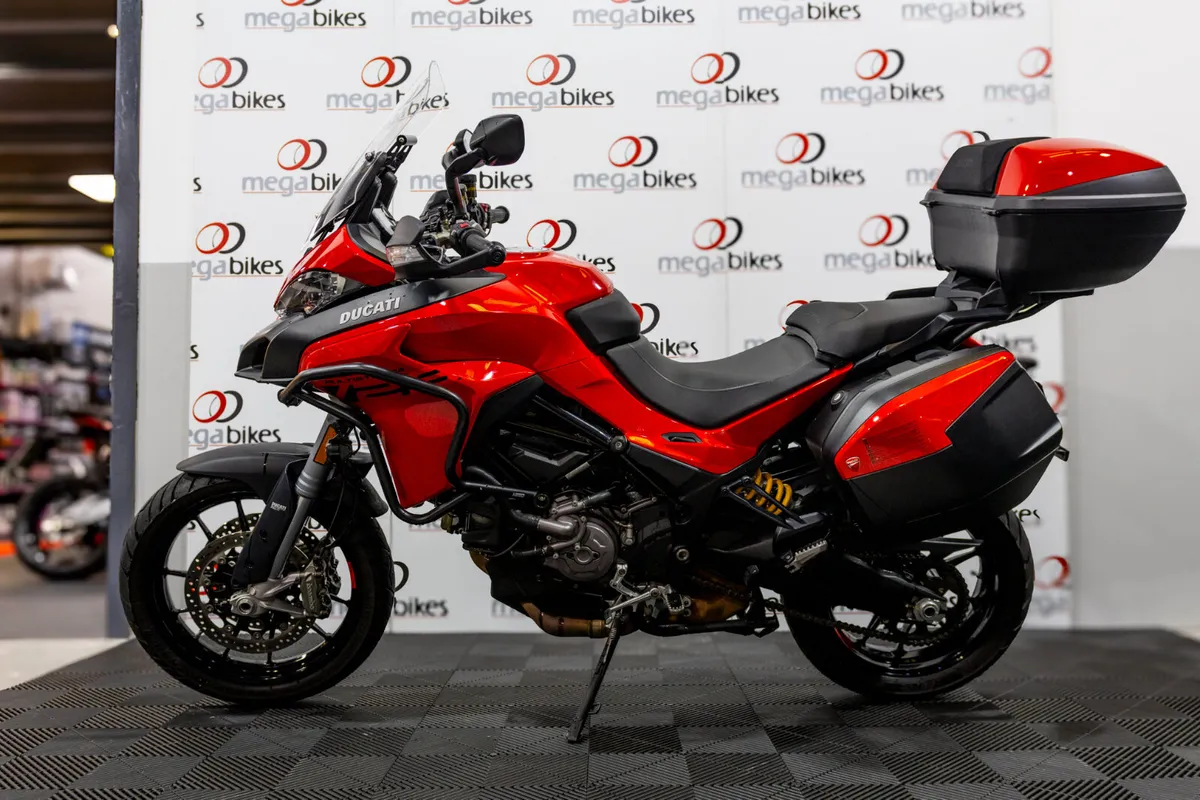 Ducati Multistrada V2S 2023 - Image 2