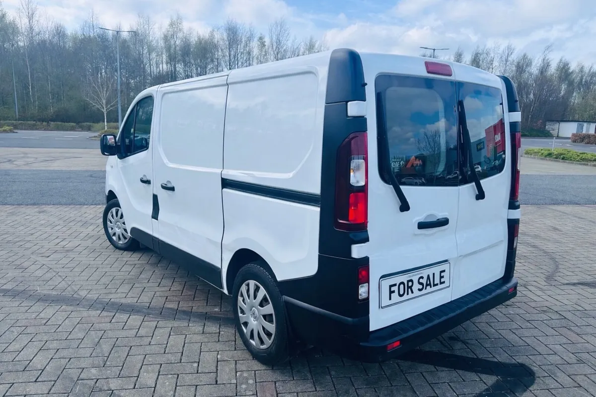 Renault traffic 2.0 euro 6 2019 - Image 4