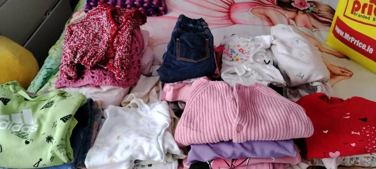 Baby girl 6/9 months