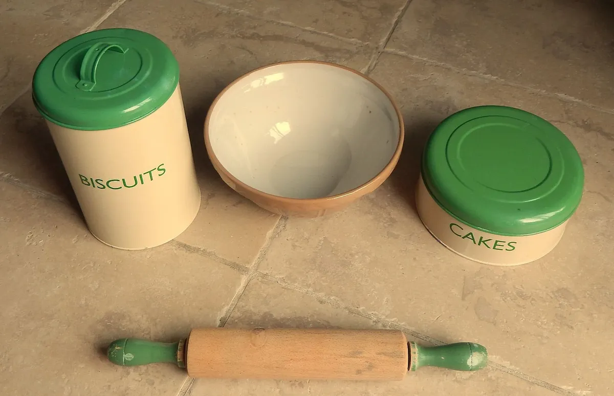 Mason Cash Ceramic Bowl, Enamel Tins & Rolling Pin - Image 2