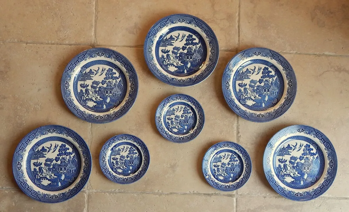 Selection of Churchill Pottery Blue & White Plates - Image 1