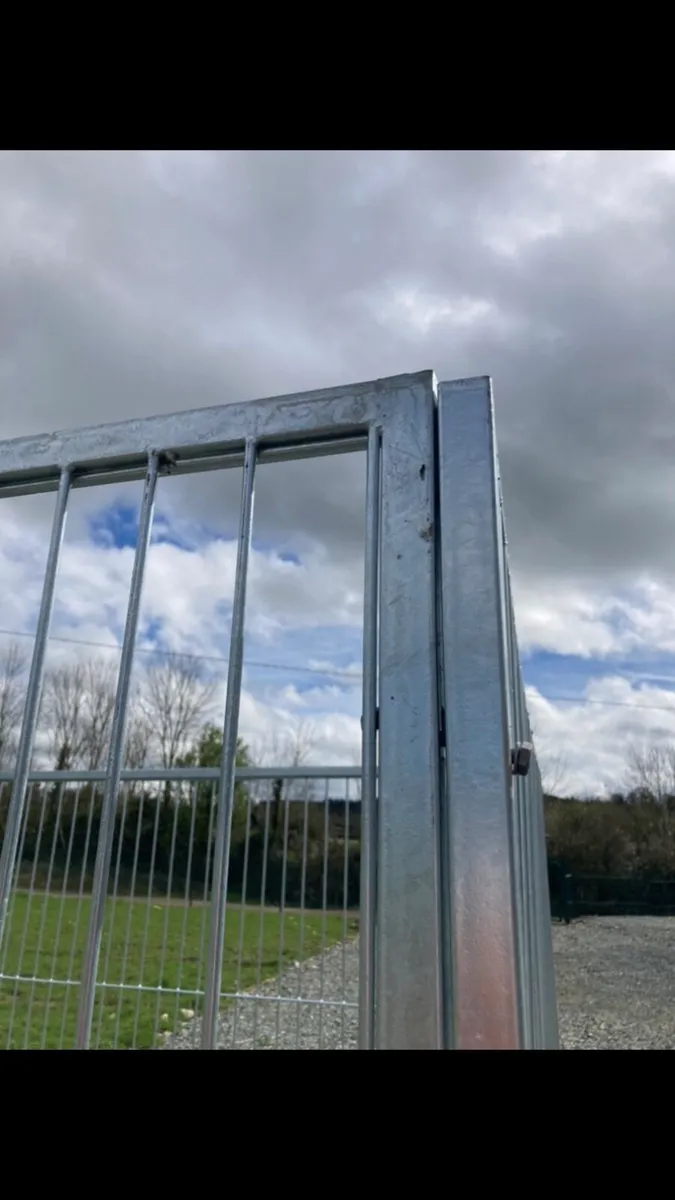 Dog run / kennel - Image 3