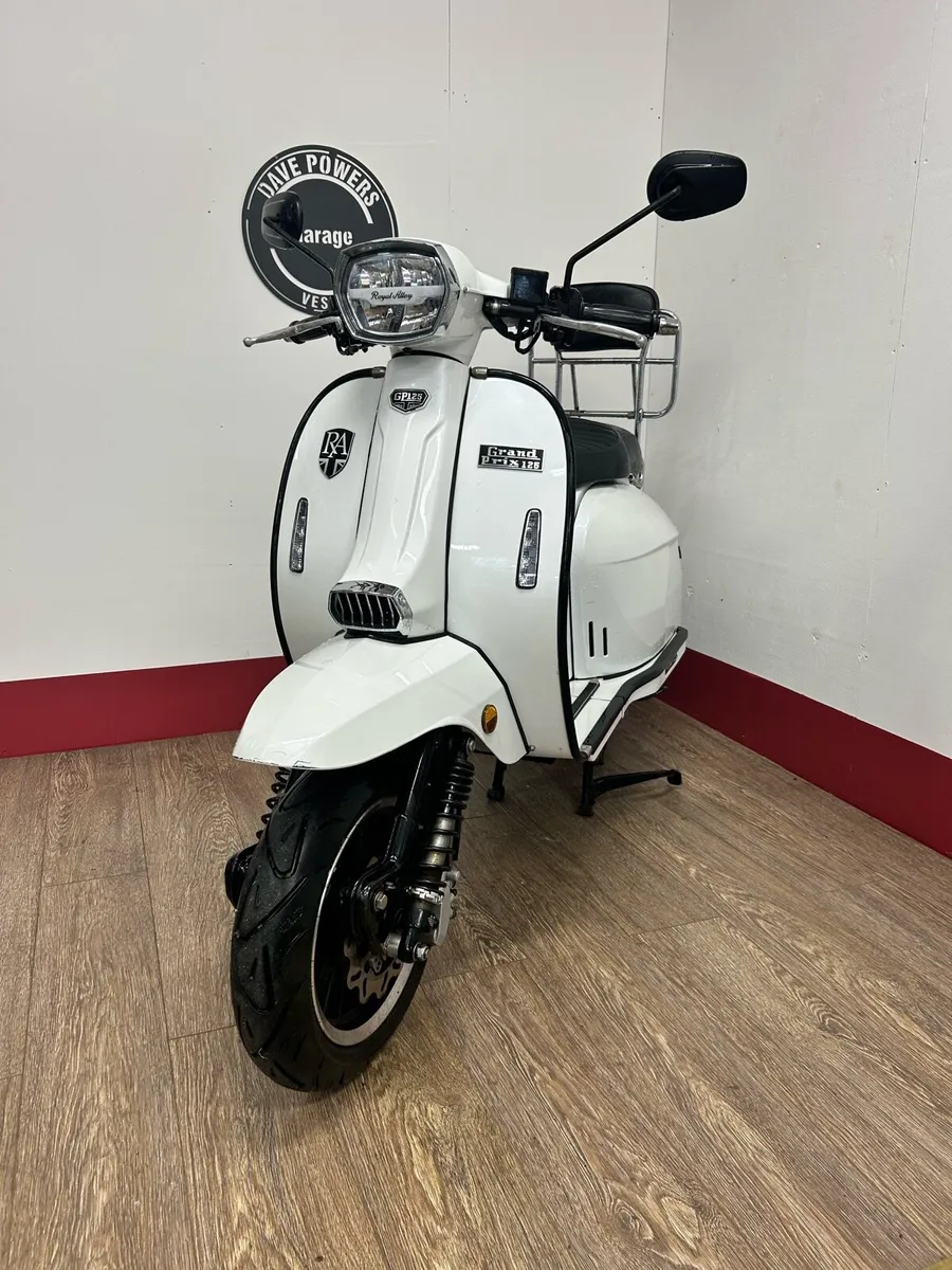 2022 Royal Allow GP125 not Vespa - Image 1