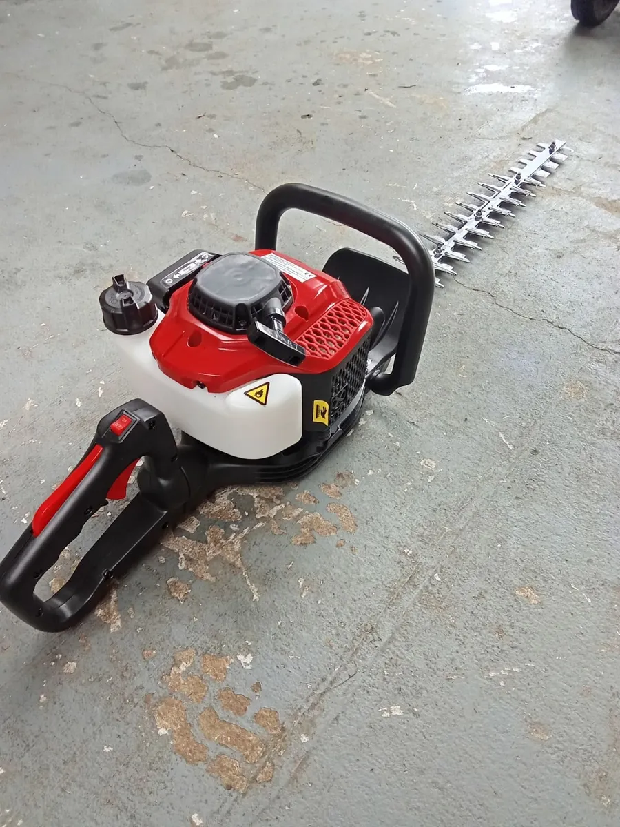 Garden equipment - Image 1