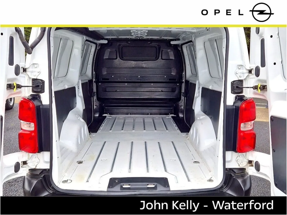 Renault Trafic L2H1 1.5 DIESEL - Image 3