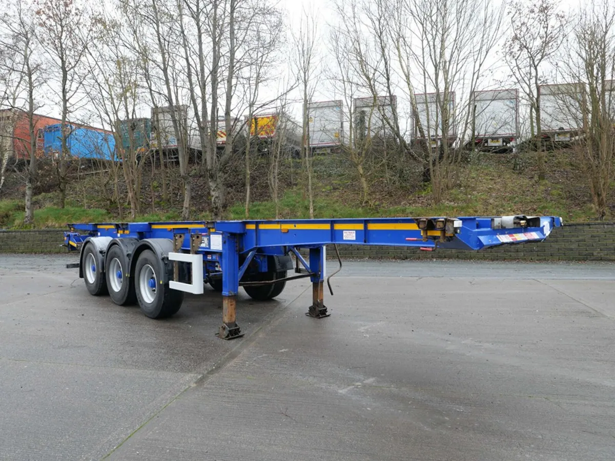 2016 Dennison Skeletal Trailer 3 Axle T2-01947 - Image 1
