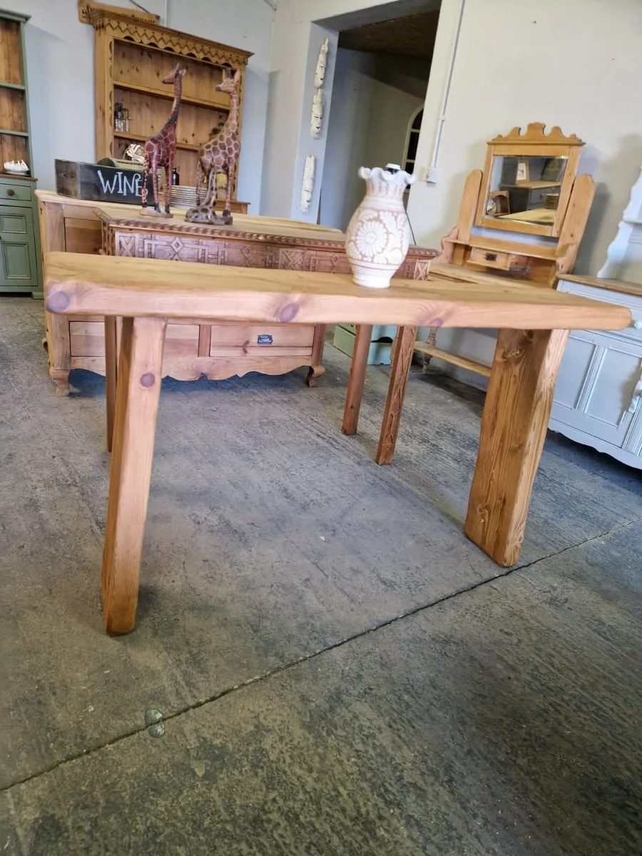 Reclaimed pine cosole table - Image 1