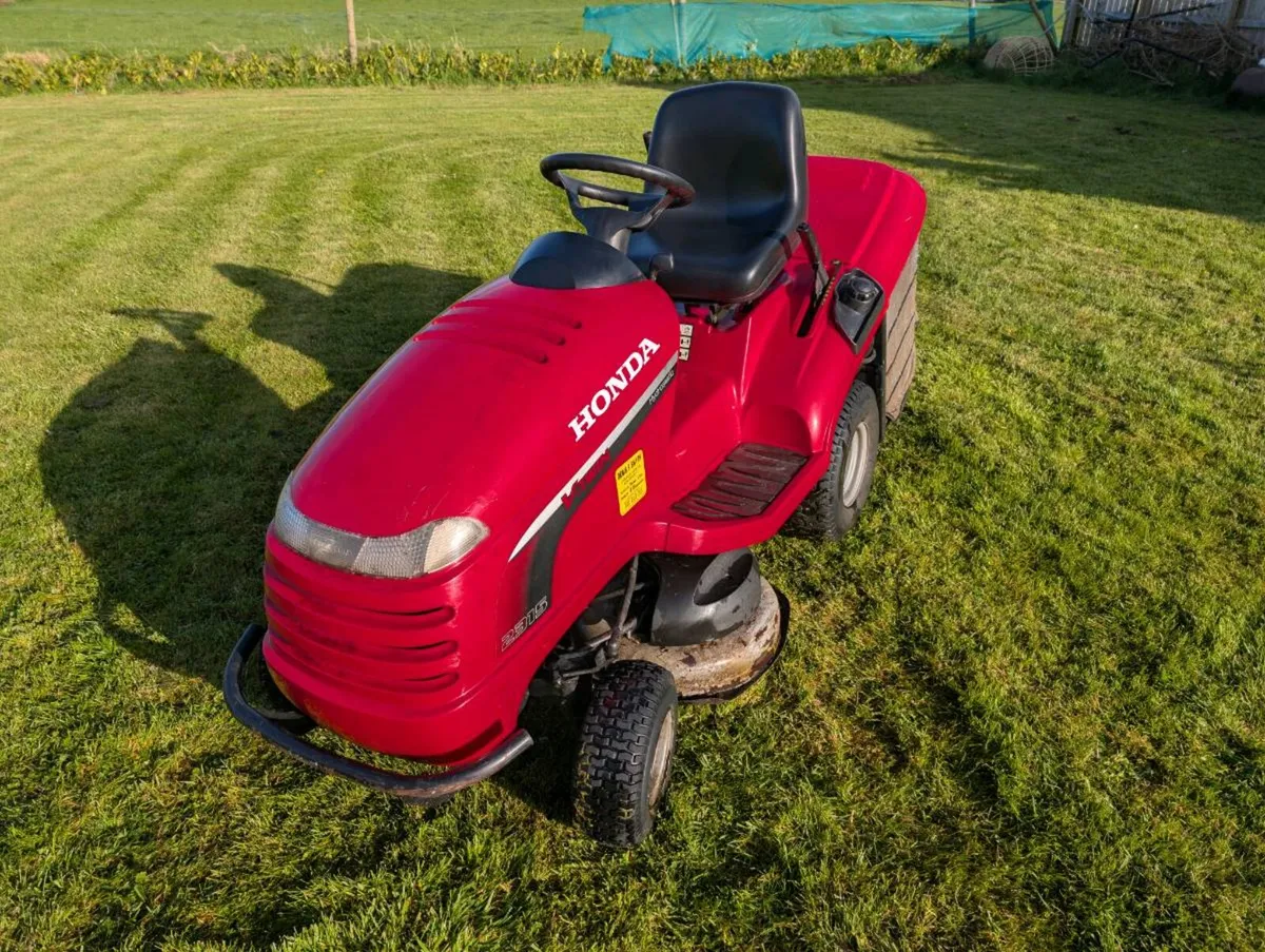 Honda HF2317 Ride on - Image 4