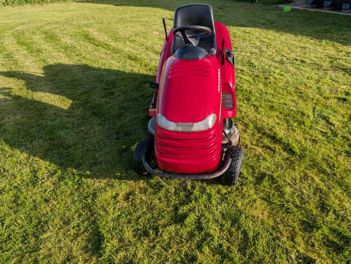 Honda HF2317 Ride on - Image 2