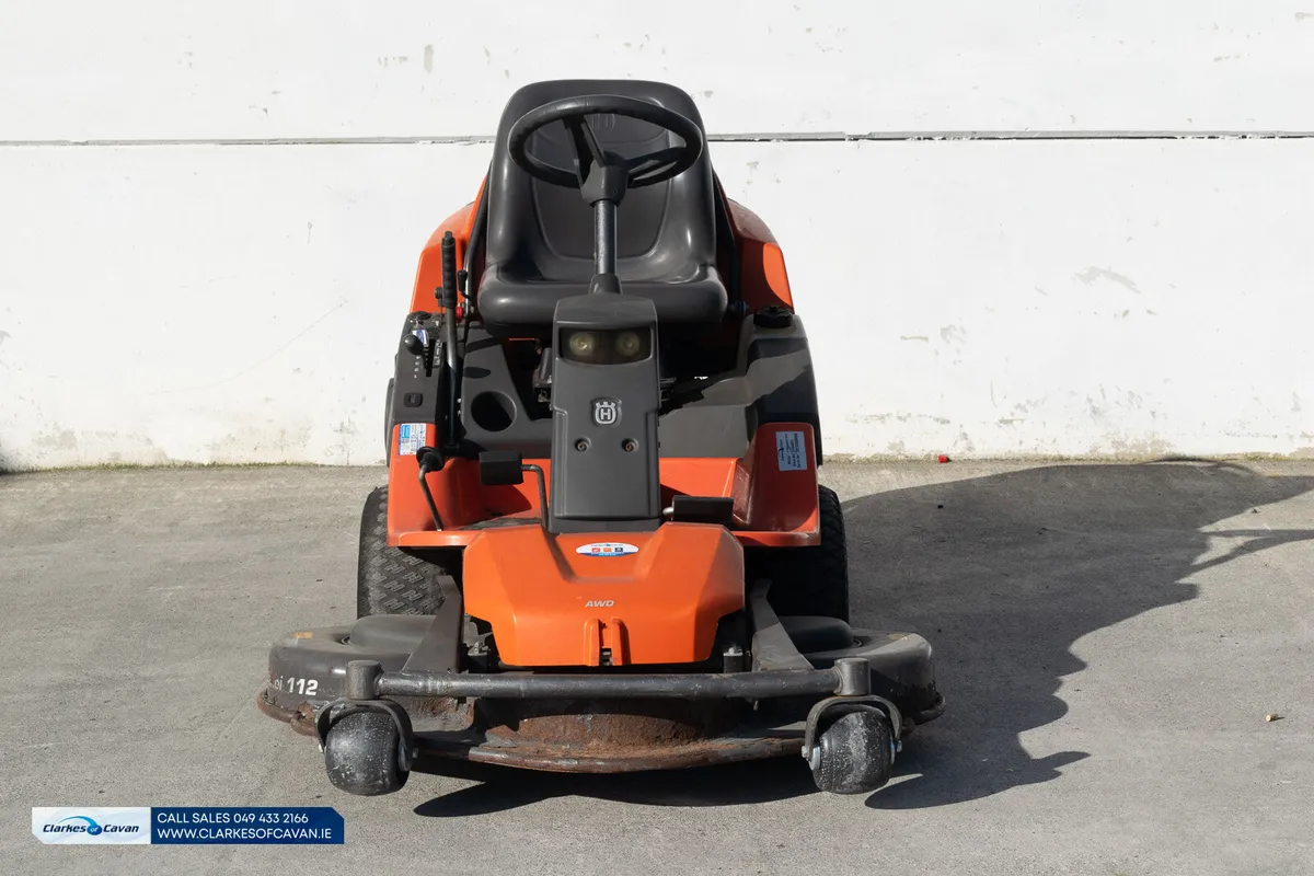 2016 Husqvarna R418 TS Lawnmower - Image 2