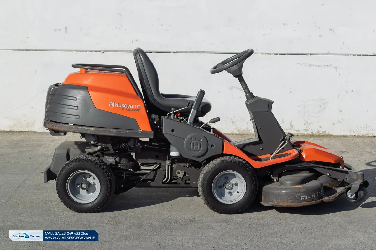 2016 Husqvarna R418 TS Lawnmower - Image 3