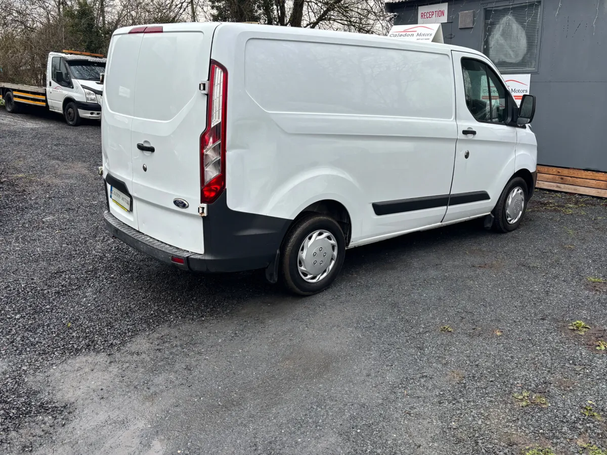 FORD TRANSIT CUSTOM-NEW CVRT - Image 4