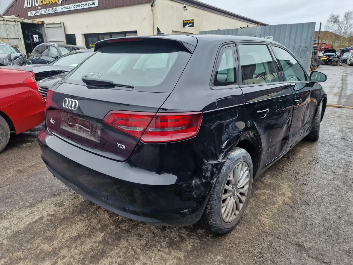 14 AUDI A3  1.6 TDI (CRK) FOR BREAKING - Image 3