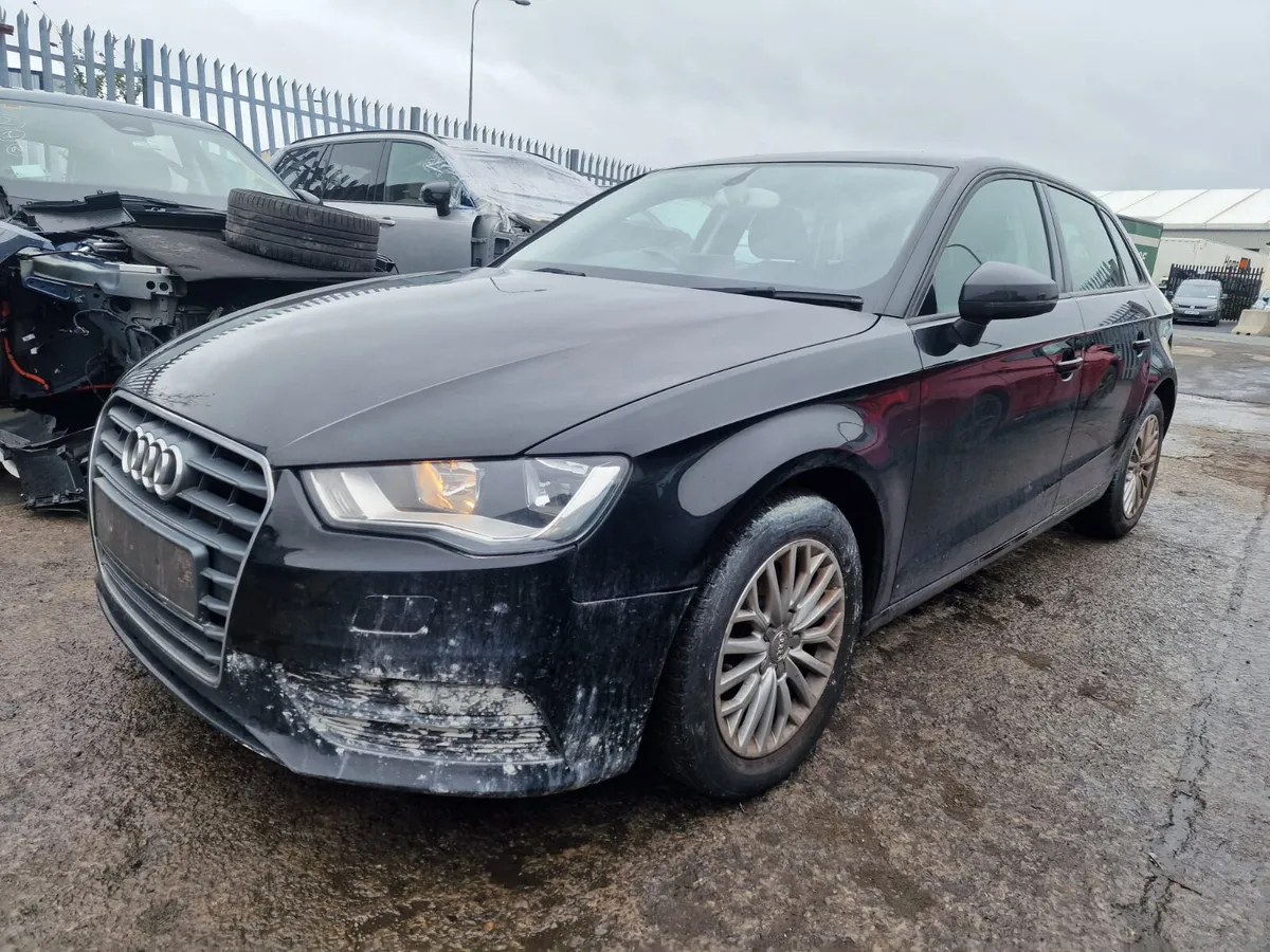 14 AUDI A3  1.6 TDI (CRK) FOR BREAKING - Image 2