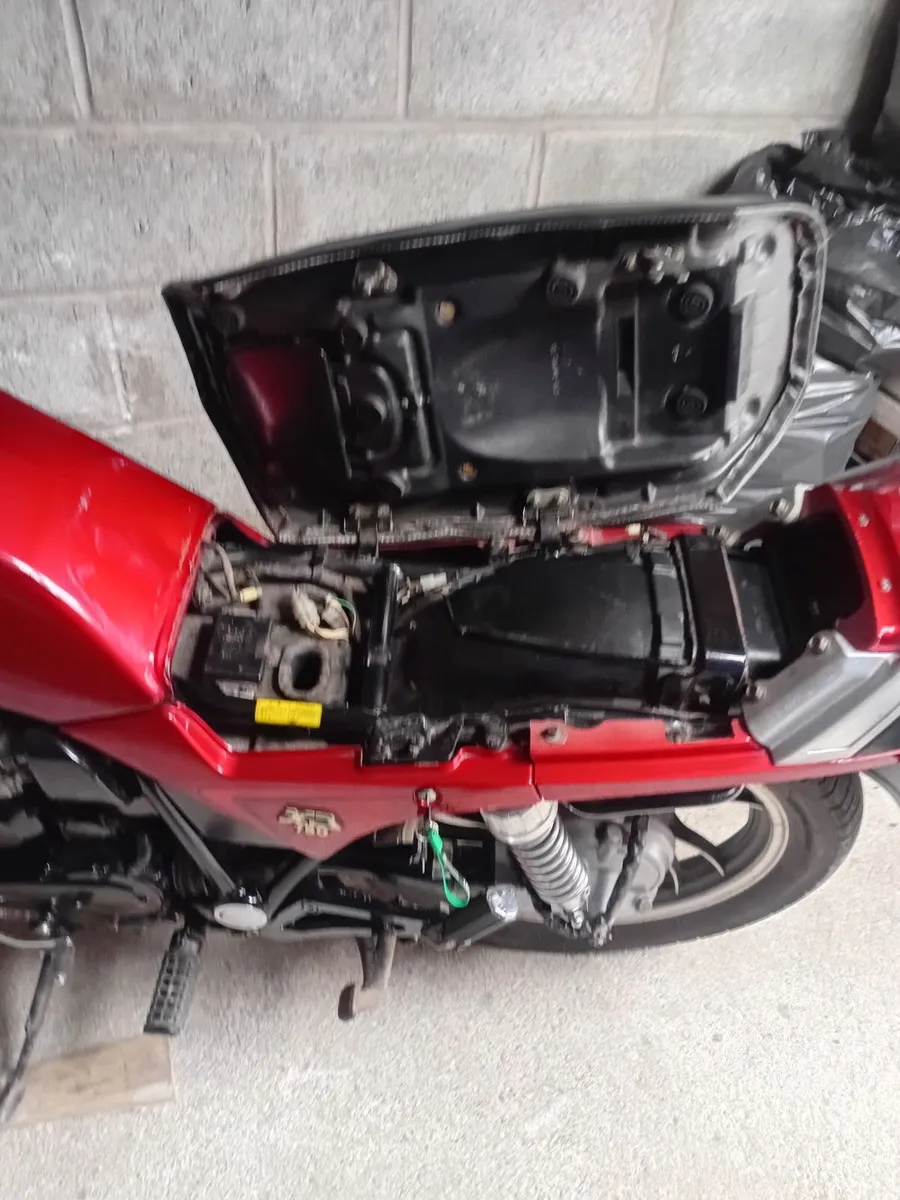 YAMAHA XJ750 SECA 1982 - Image 4