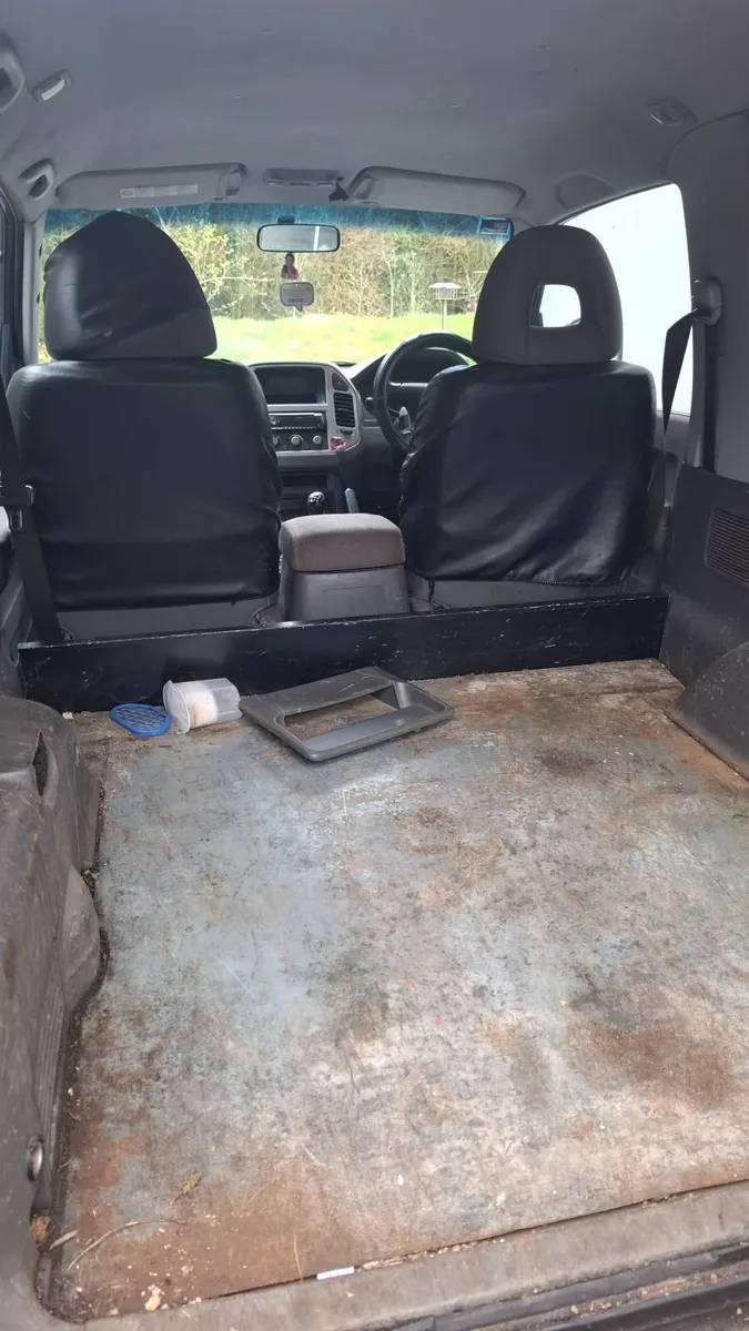 Mitsubishi Pajero 2006 - Image 3