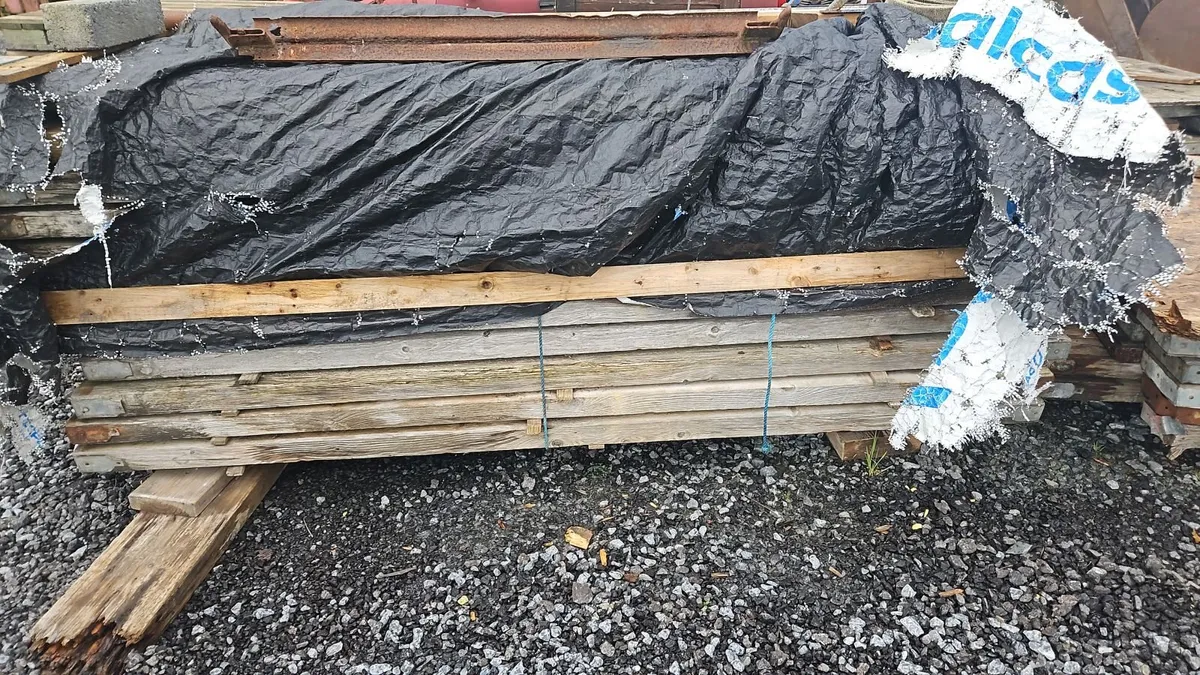 scaffolding planks - Image 1