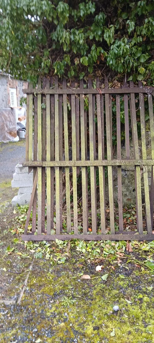 Wrought iron gates - Image 2