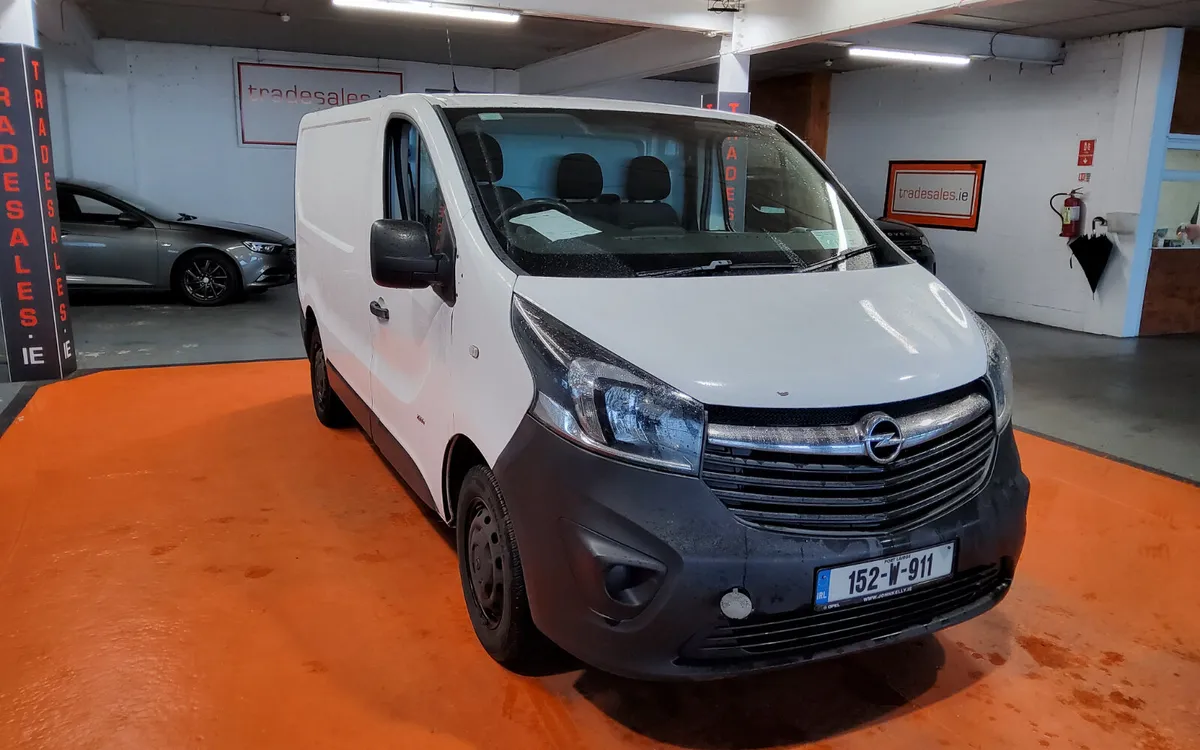 Opel Vivaro 2015 - Image 1