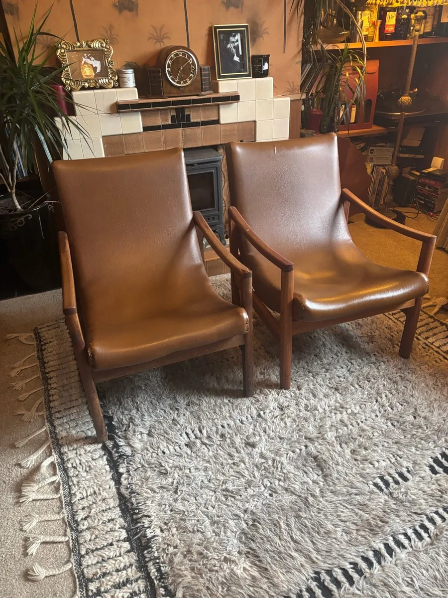 pair of mid century chairs - Image 1