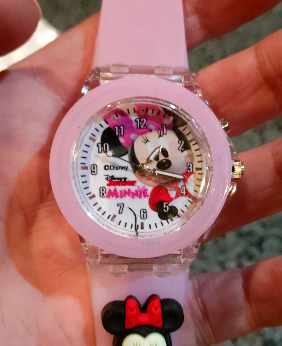 Minnie Mouse Small Girls Watch (new). - Image 1
