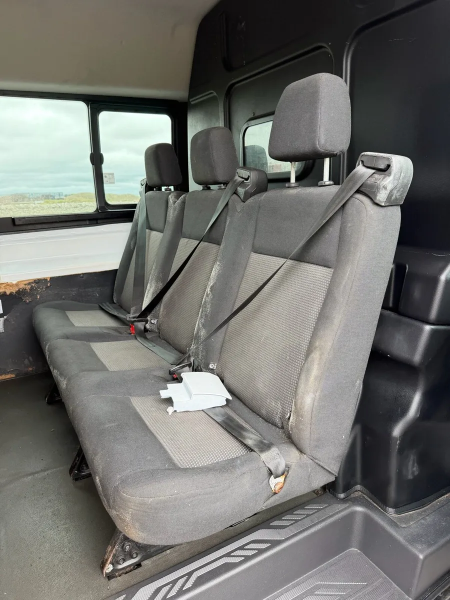 181 Ford Transit 7 Seats Crewcab Read Add - Image 2
