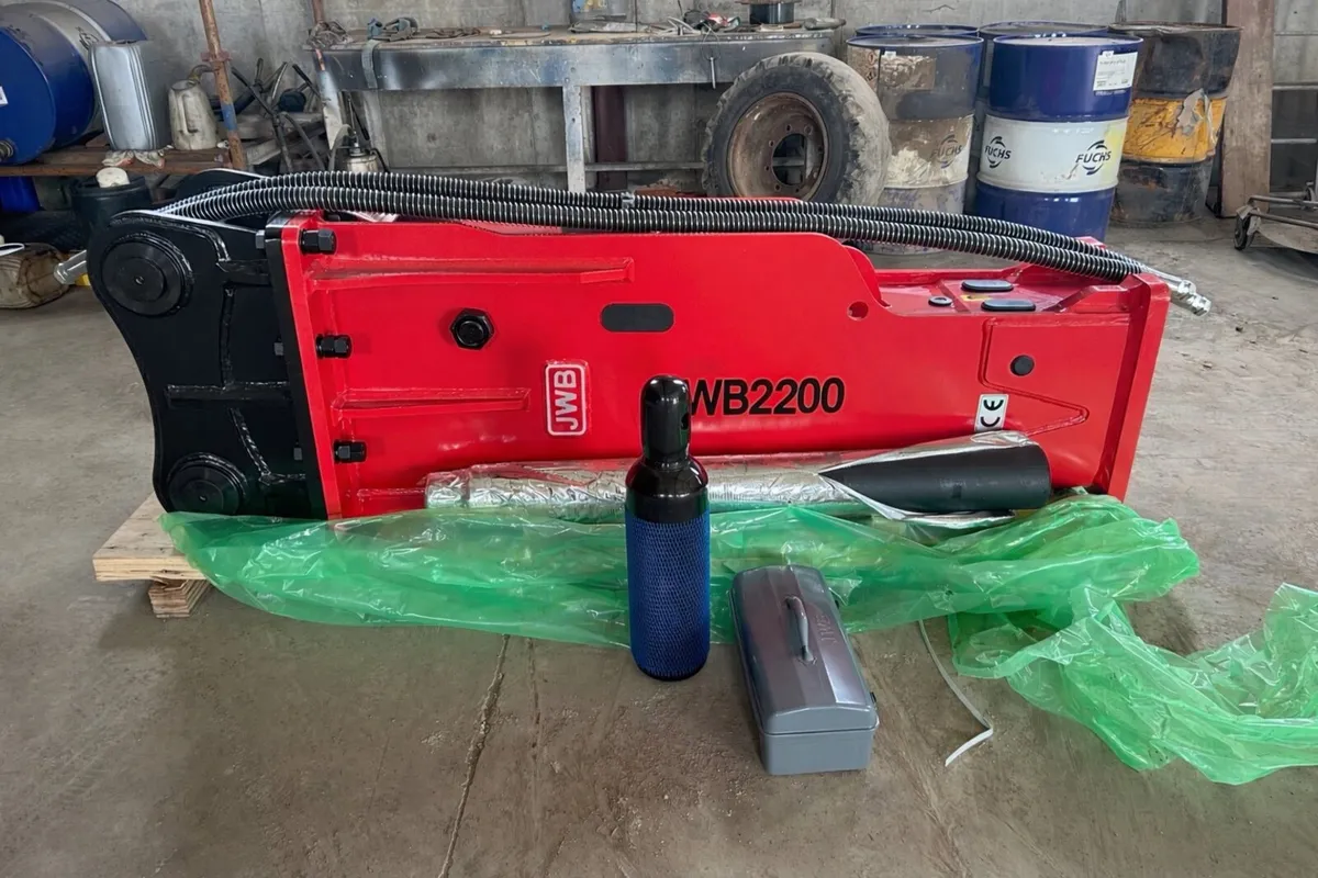 Rock breaker - Image 2