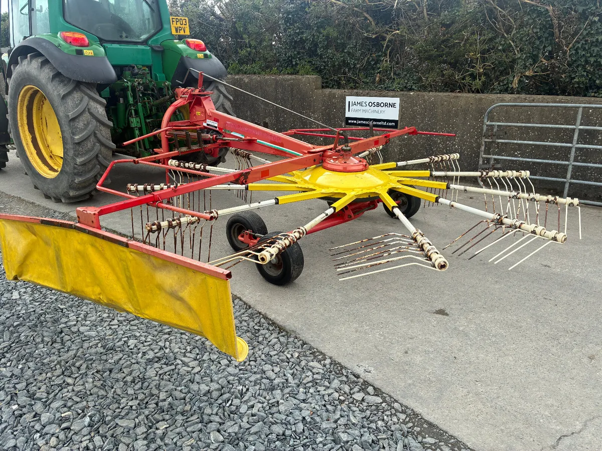 Pottinger EuroTop 461N Rake - Image 1