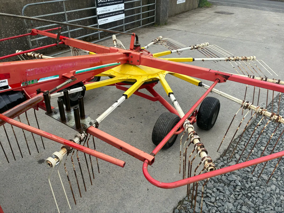 Pottinger EuroTop 461N Rake - Image 4
