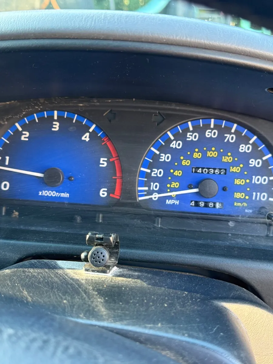 Toyota Hilux 2005 - Image 4