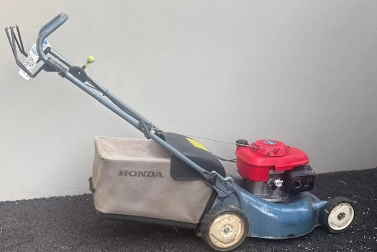 Honda Izy Lawnmower - Image 1