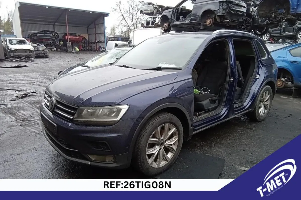 2017 VOLKSWAGEN TIGUAN BREAKING FOR PARTS - Image 3