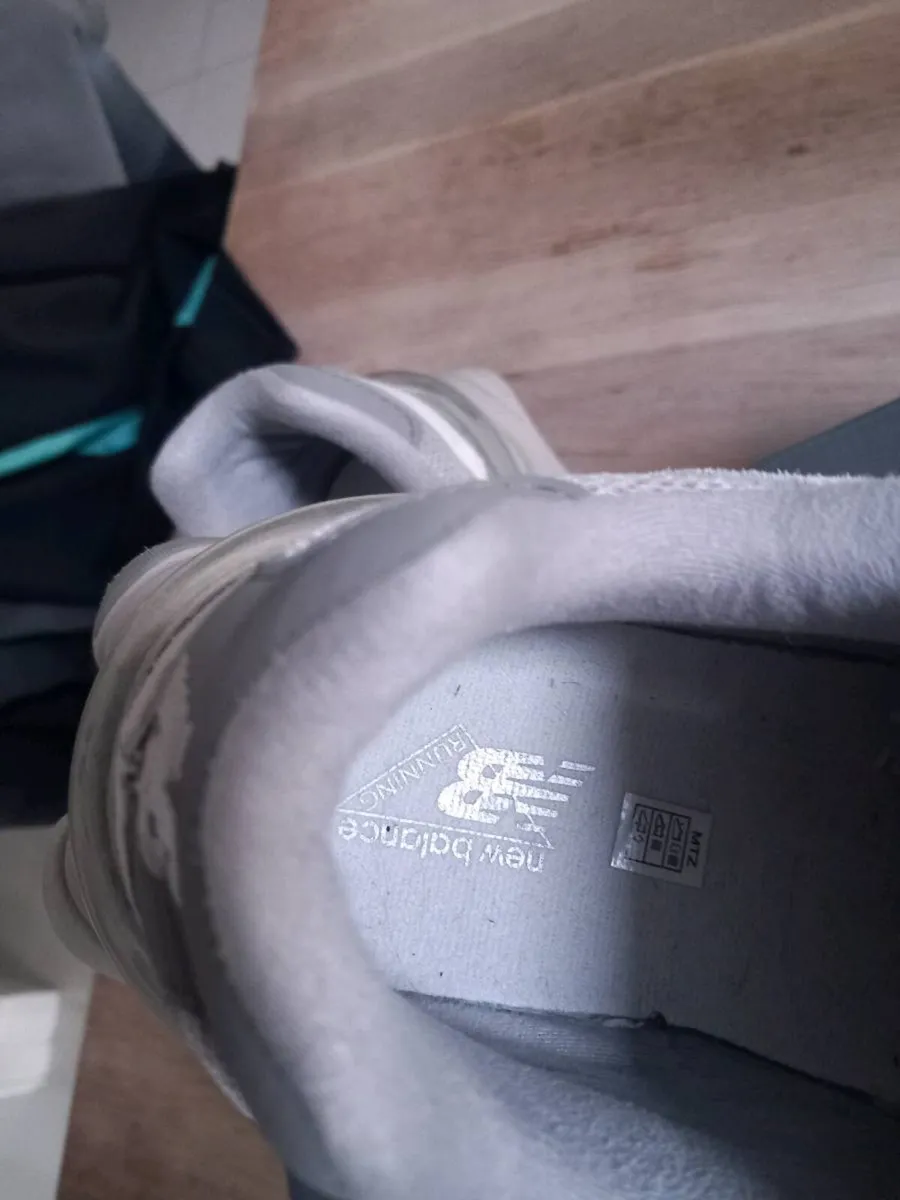 New Balance 9060 - Image 2