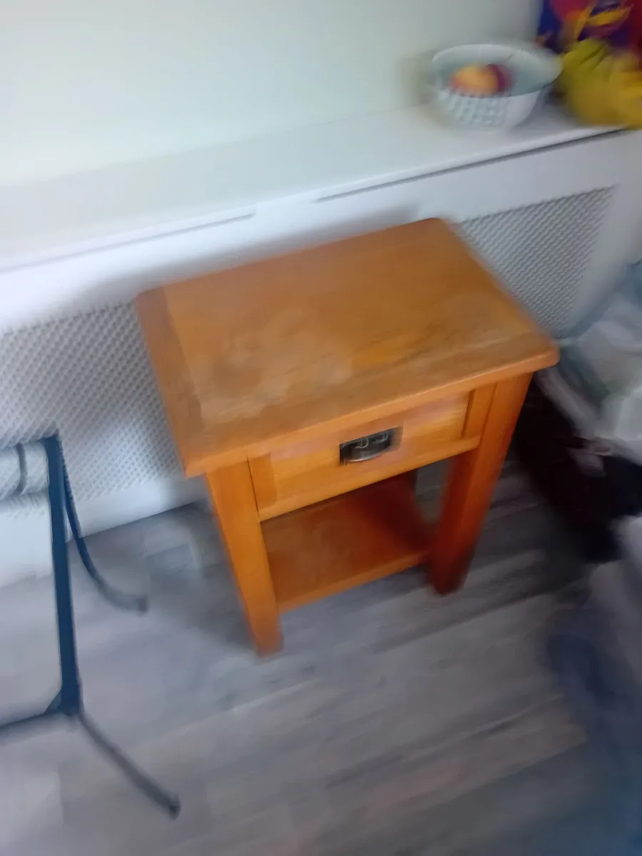 Pine Table - Image 4