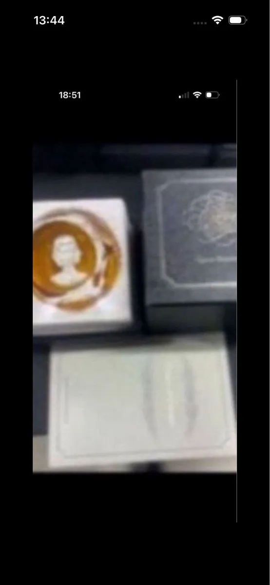 4 pinches baccarat commemorative paperweights - Image 4