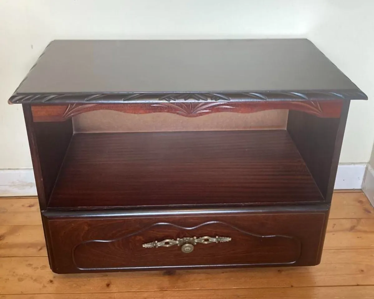Solid Rossmore Mahogany TV Unit - Compact Storage - Image 2