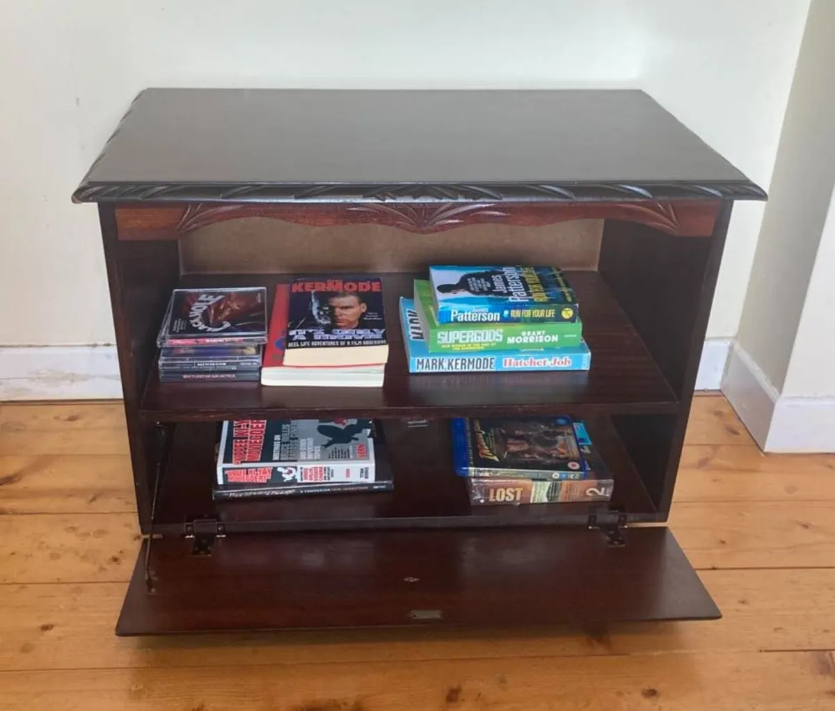 Solid Rossmore Mahogany TV Unit - Compact Storage - Image 1